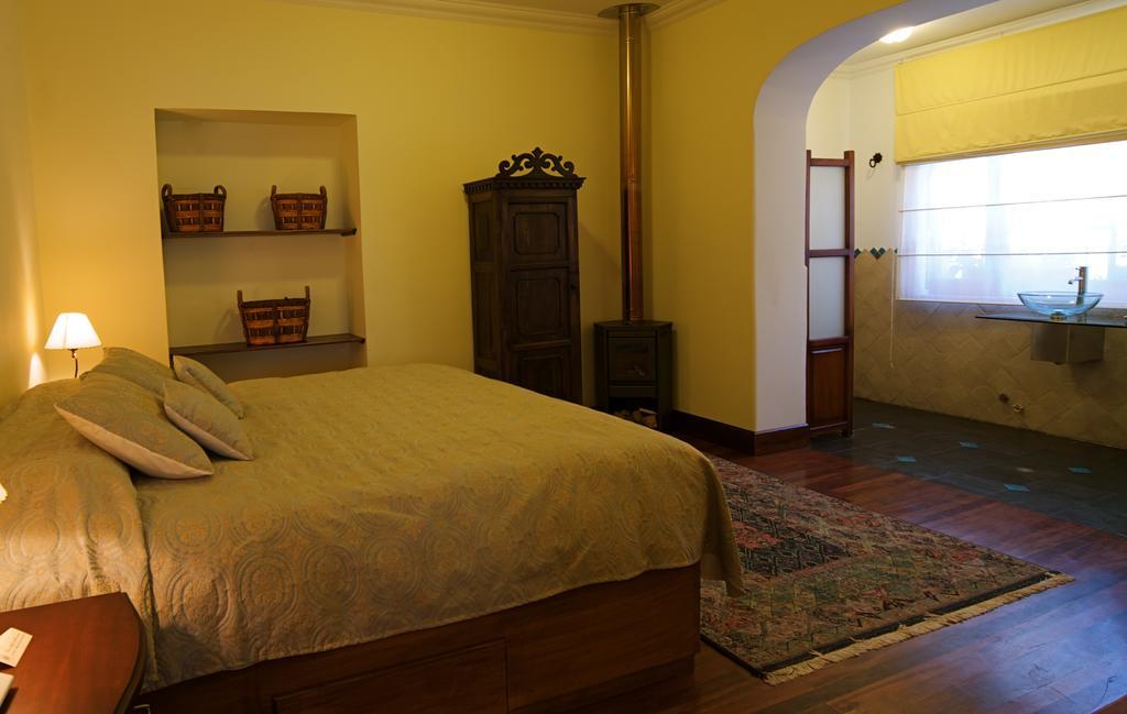 Boutique Hotel Casa Foch Quito Oda fotoğraf
